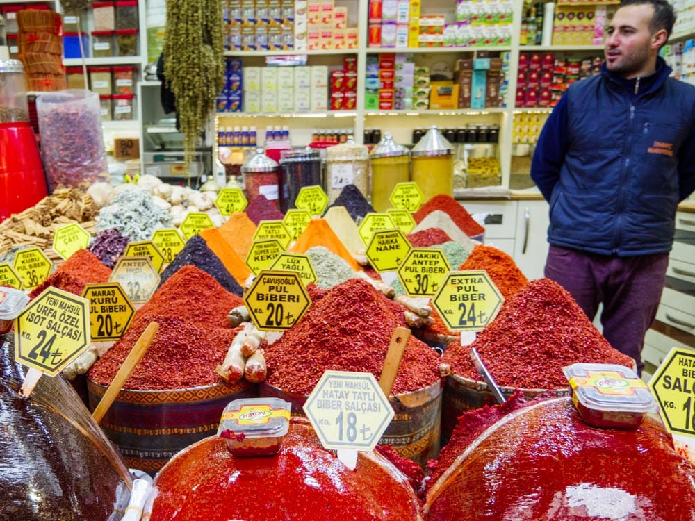 Pul biber, tyrkiske chiliflak og Aleppochili - alt du trenger å vite / Et kjøkken i Istanbul